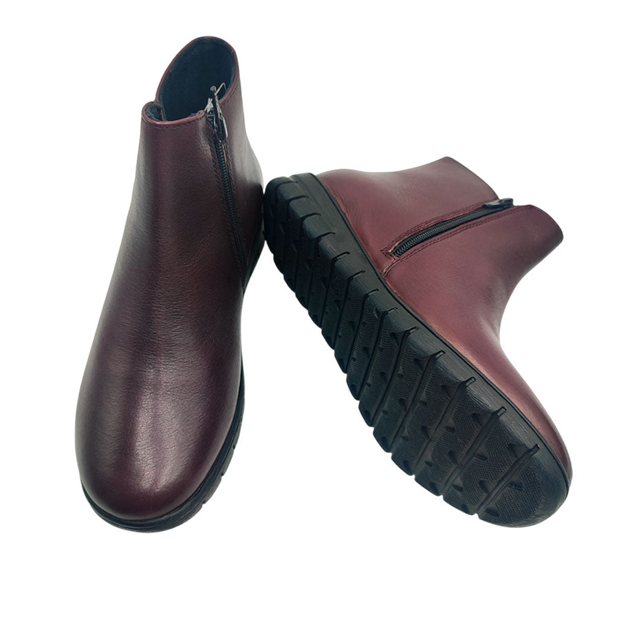 Bota baja burdeos Laura Azaña