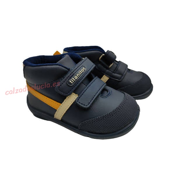 Botín deportivo de Titanitos en azul marino