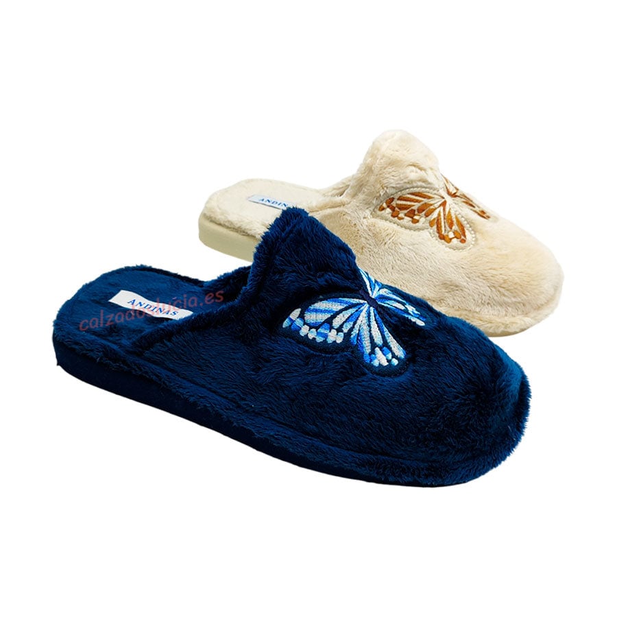 Zapatilla de casa destalonada con mariposa