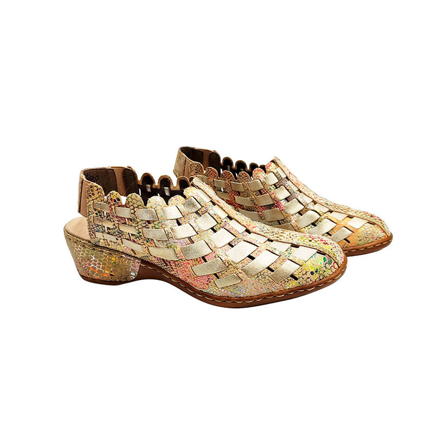 Sandalia con puntera cerrada para mujer