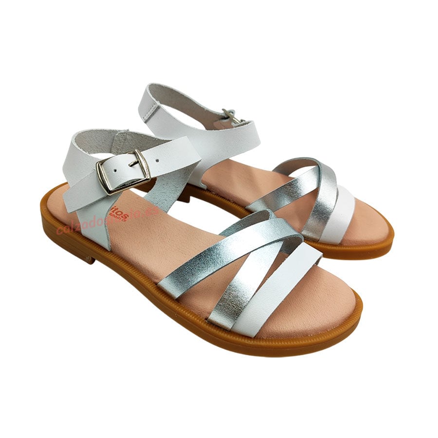 Sandalia blanca y plateada de Titanitos