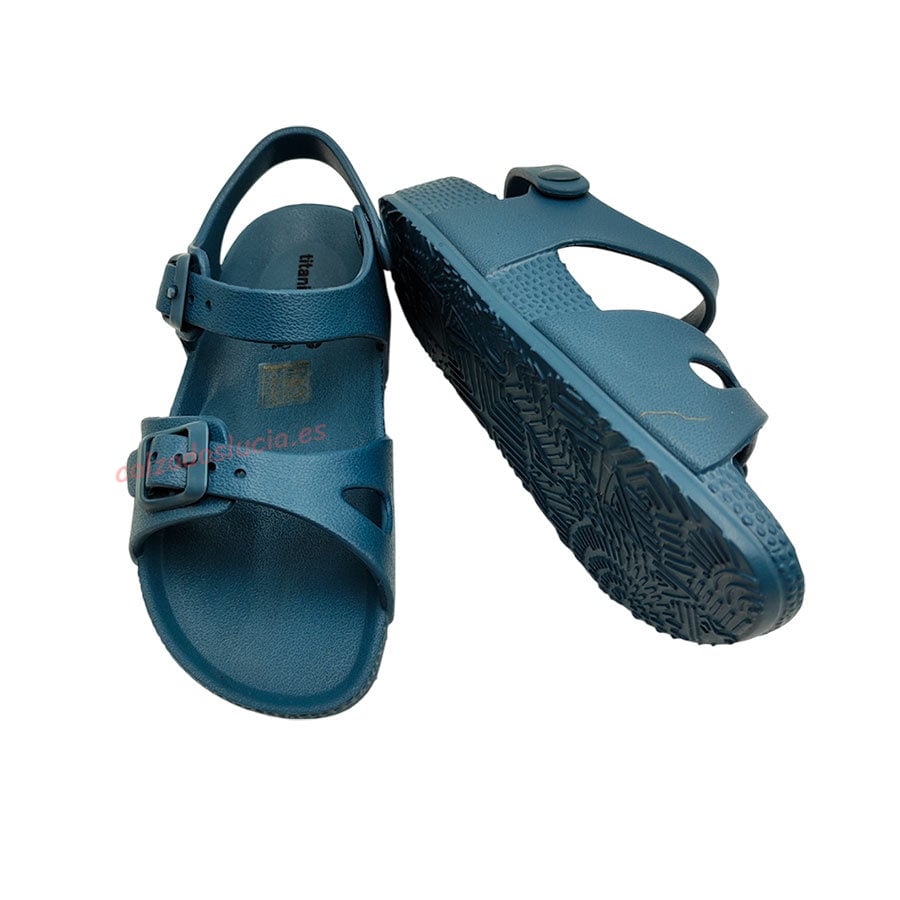 Sandalia de agua para niño con hebilla