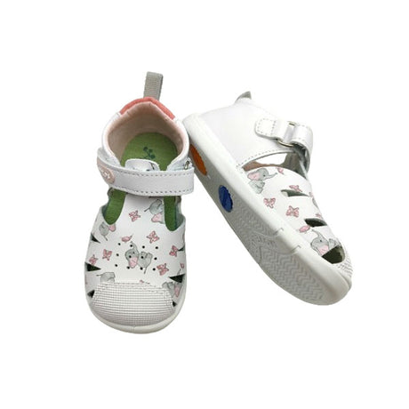 Sandalia de niña con puntera cerrada Titanitos