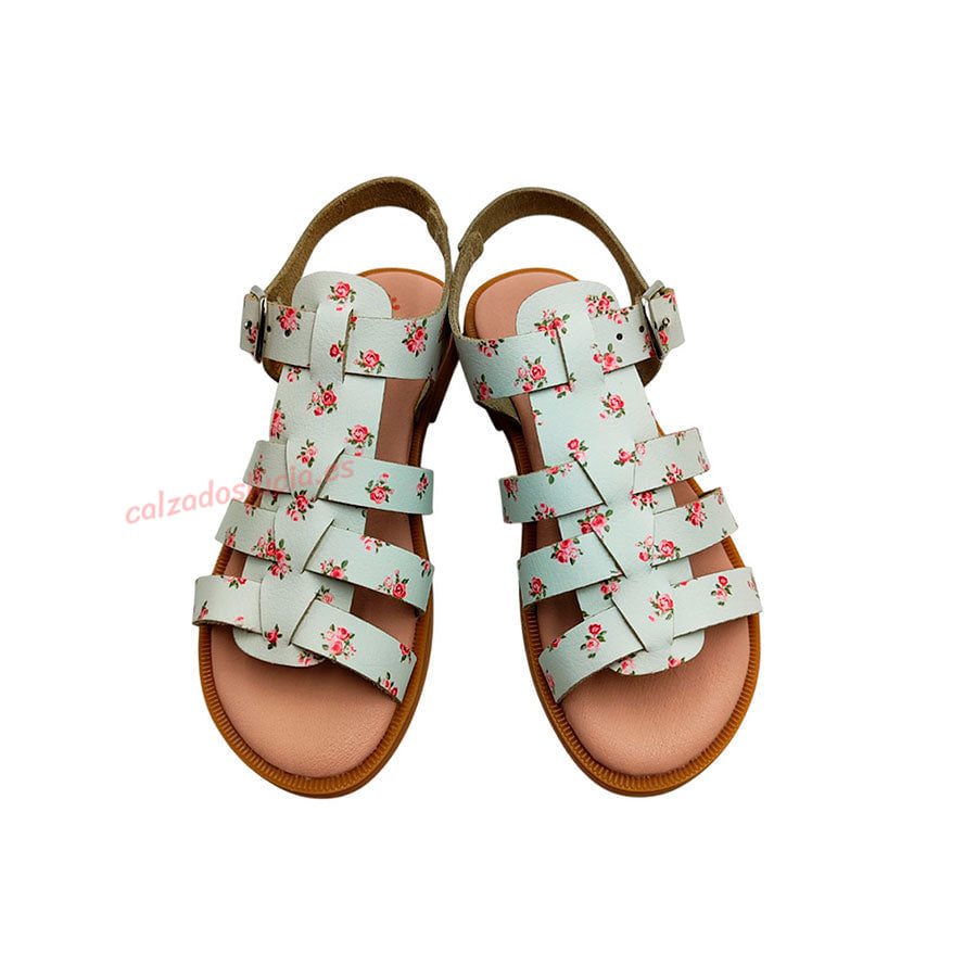 Sandalia estampada de flores Titanitos