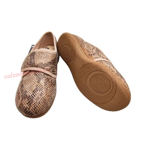 Zapatilla de velcro para pies muy deformados