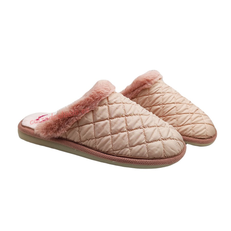 Zapatilla de casa rosa de Gomus
