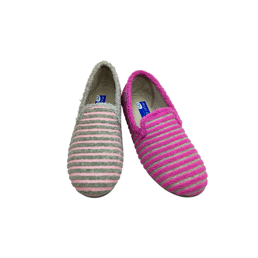 Zapatilla de casa cerrada en rizo Garrido Muro