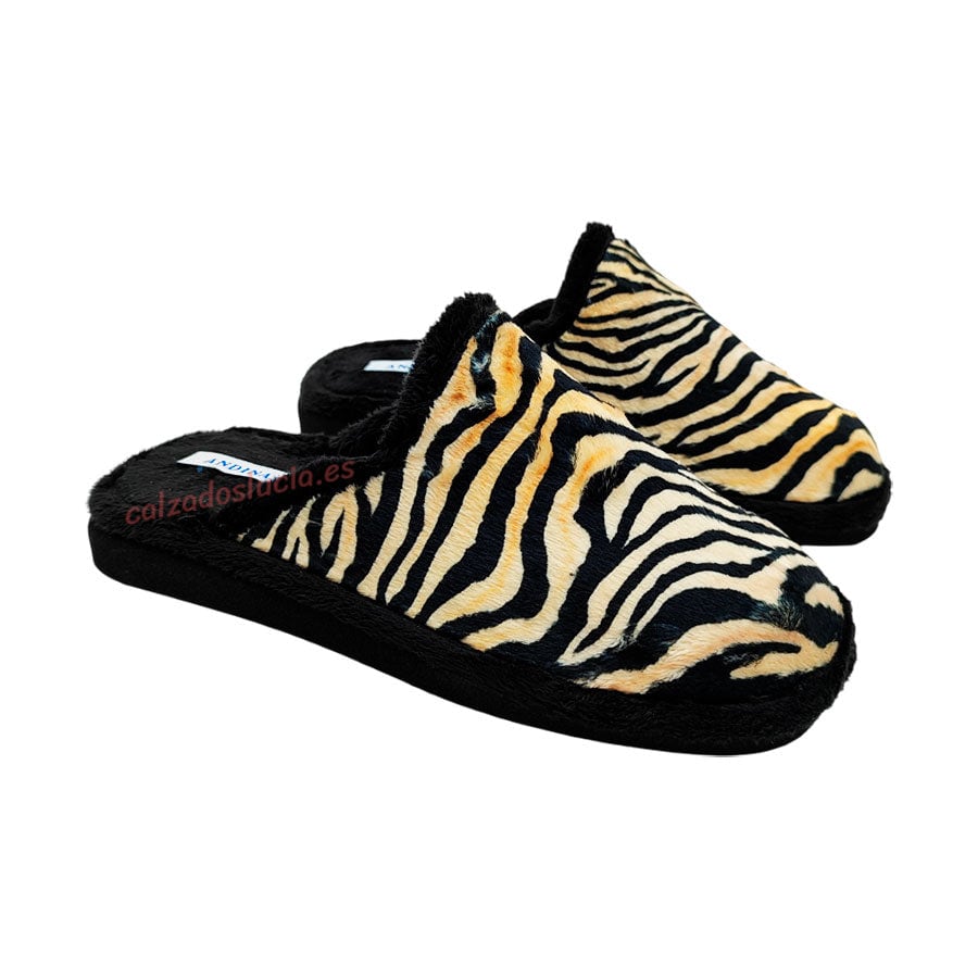 Pantufla leopardo Andinas 410