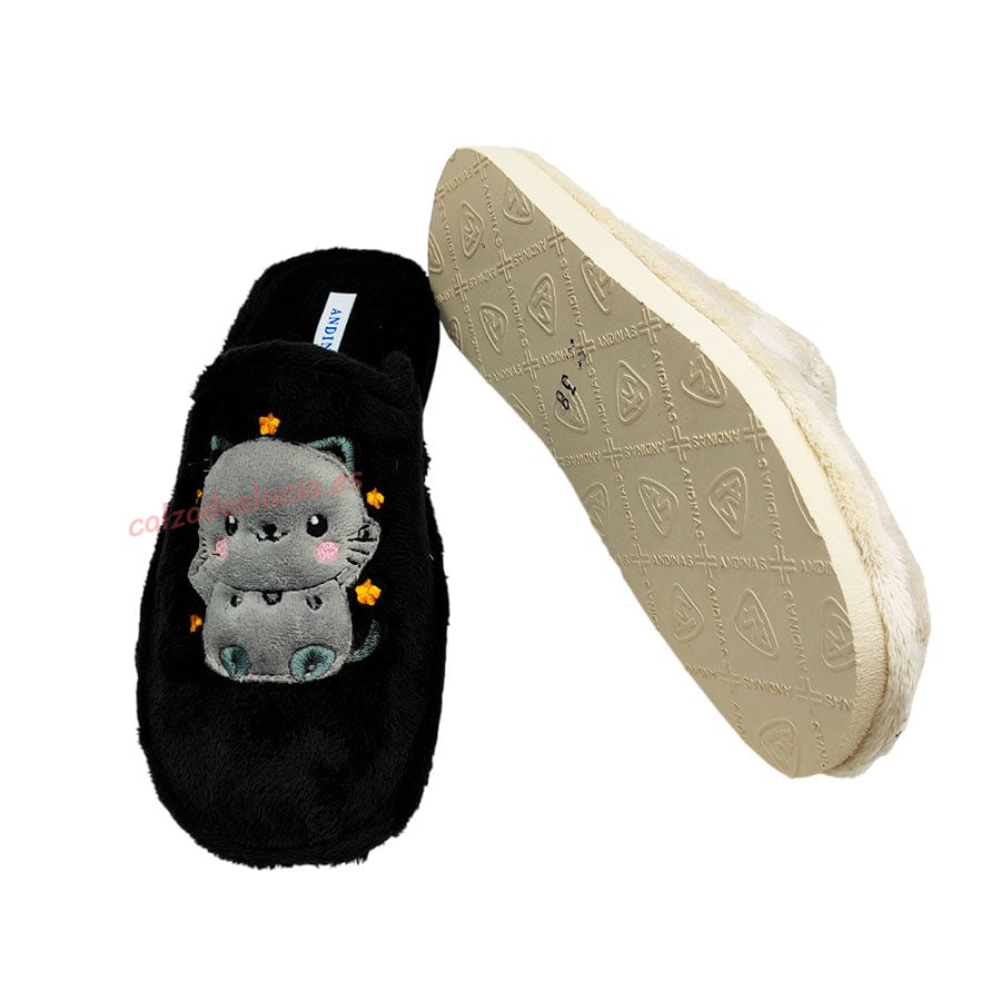 Zapatilla ligera con gatito bordado