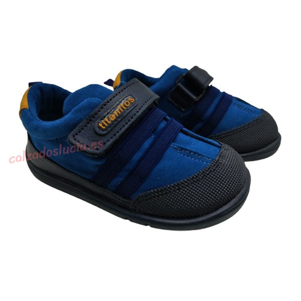 Zapatilla respetuosa Titanitos modelo Ramiro