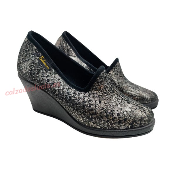 Zapatilla cuña alta escamas negras
