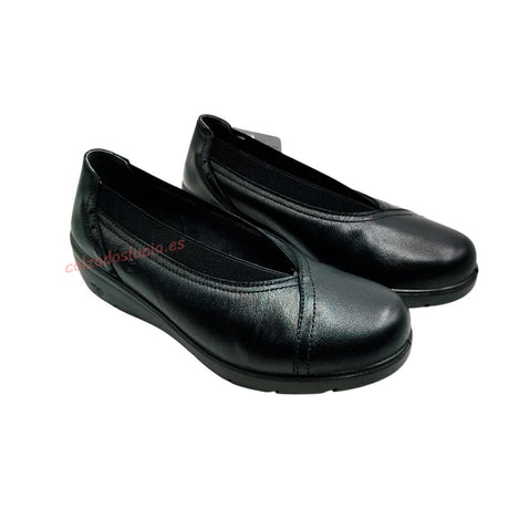 Zapato salón en negro Laura Azaña