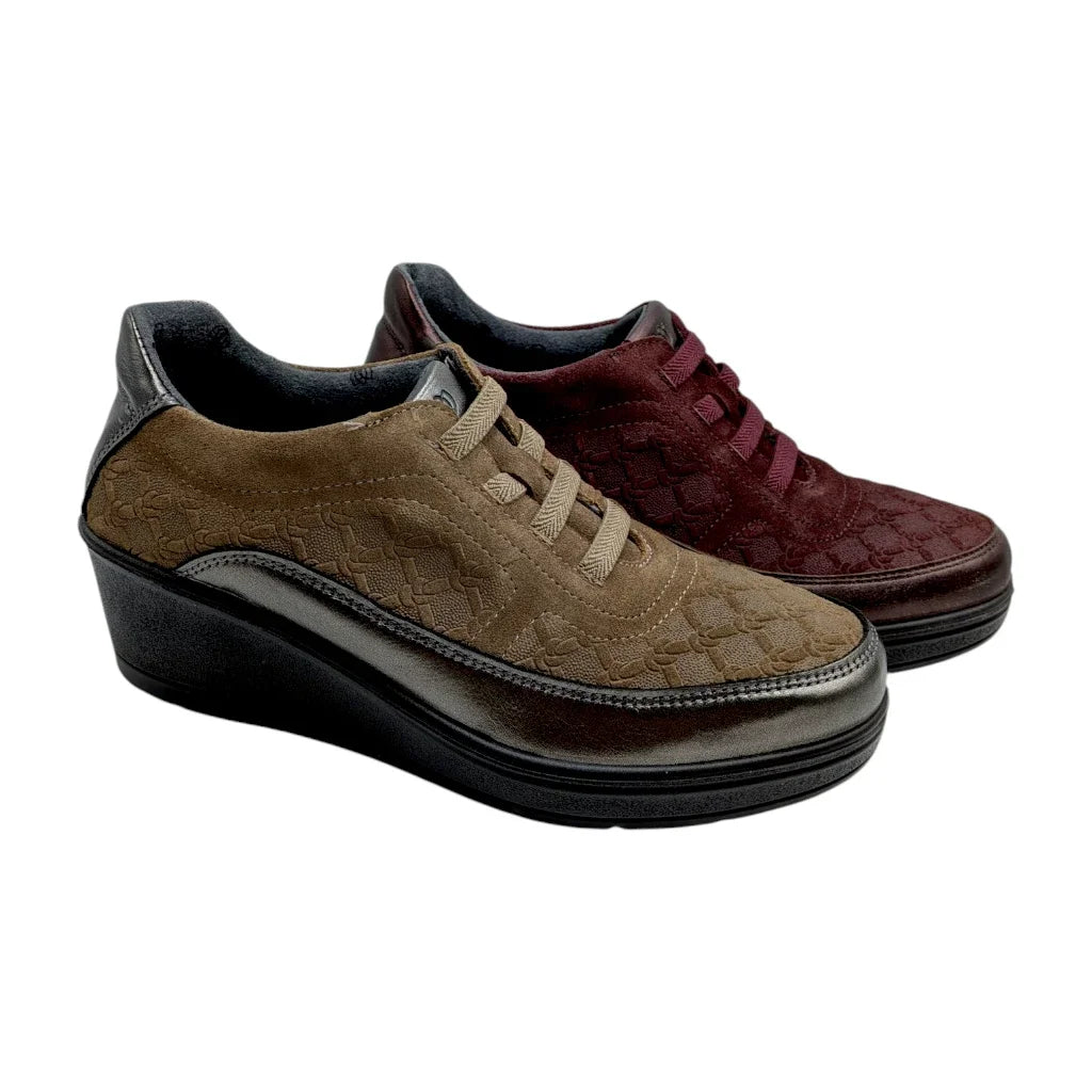 Zapato confort Laura Azaña - Cuña y grabado elegante