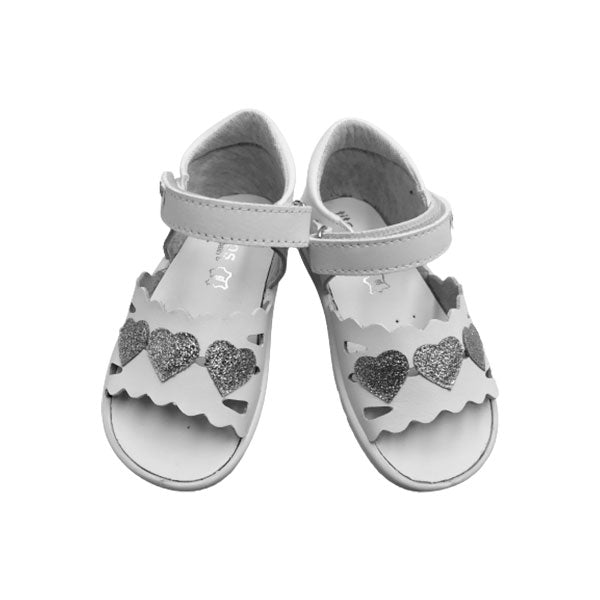 Sandalia niña corazones de Titanitos