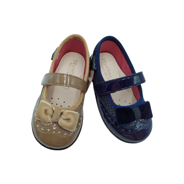 Bailarina de bebé Titanitos en charol