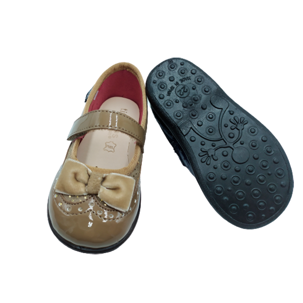 Zapatito de charol Titanitos