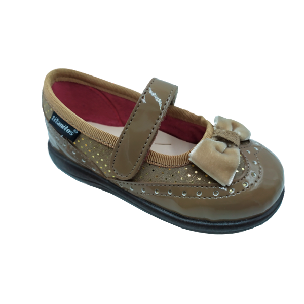 Bailarina camel de Titanitos en charol