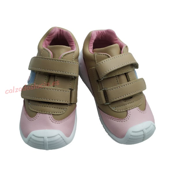 Botita bebé primeros pasos Titanitos