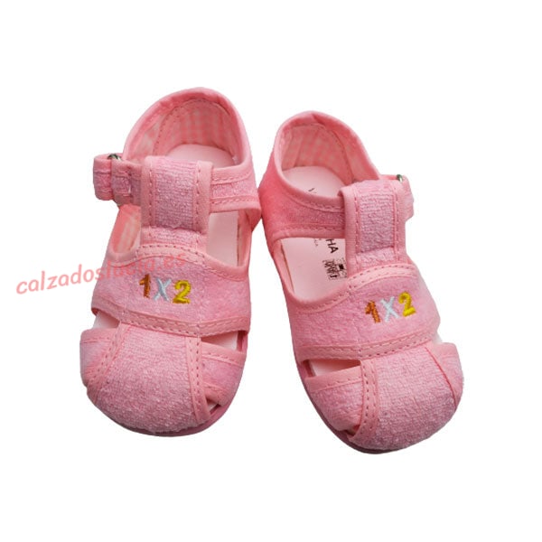 Zapatilla de casa de niña en rosa para el verano