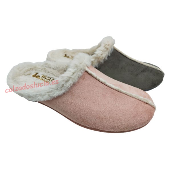 Elegante zapatilla de casa destalonada de pelos