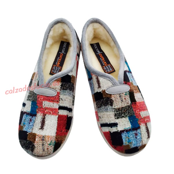 Zapatilla de casa con forro de lana y cuña D. Cutillas