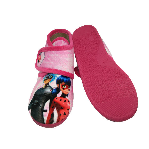 Botita casa súper héroes adolescentes