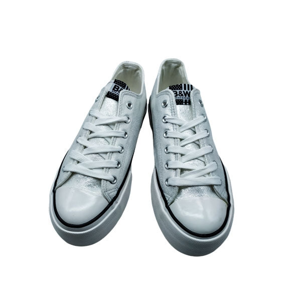 Sneaker Bay metalizada de Break & Walk