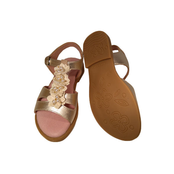 Sandalia con adornos de perlas Titanitos