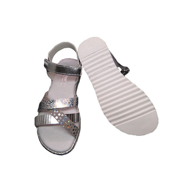 Sandalia tiras plateadas de Titanitos