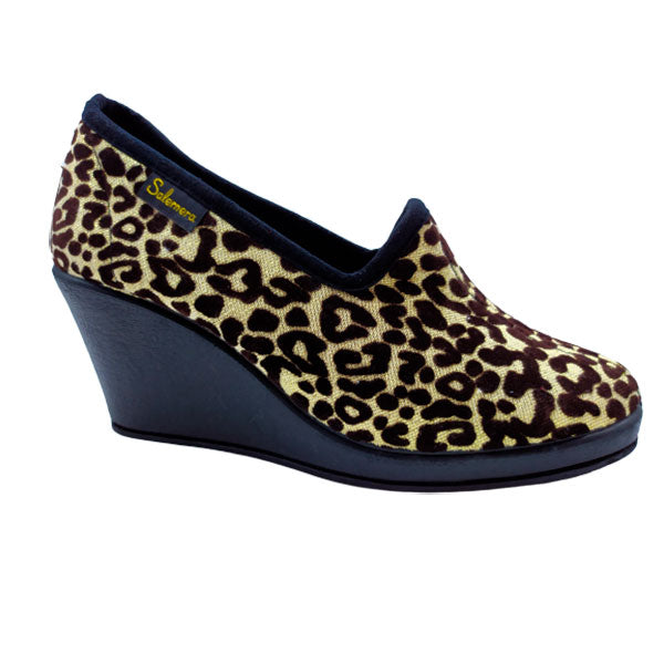 Zapatilla alta de Salemera en estampado felino