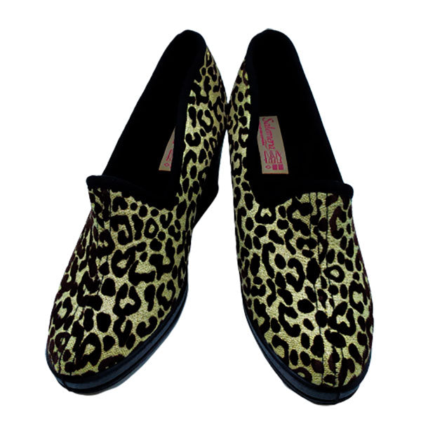 Zapatilla cuña alta Salemera estampado felino