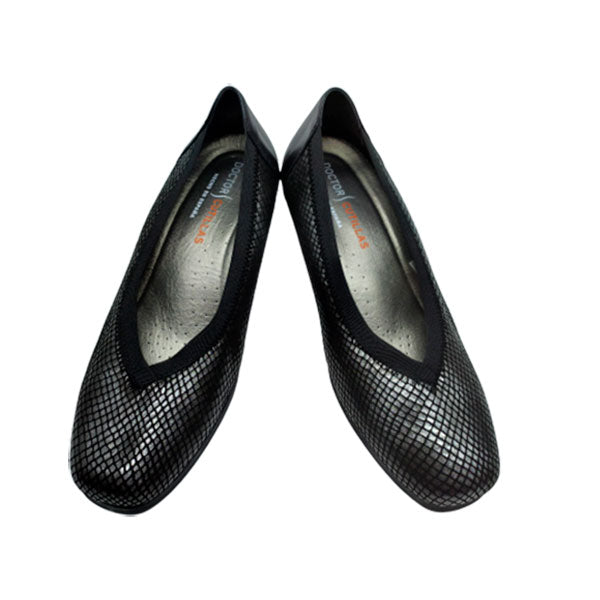 Zapato de tacón bajo licra adaptable