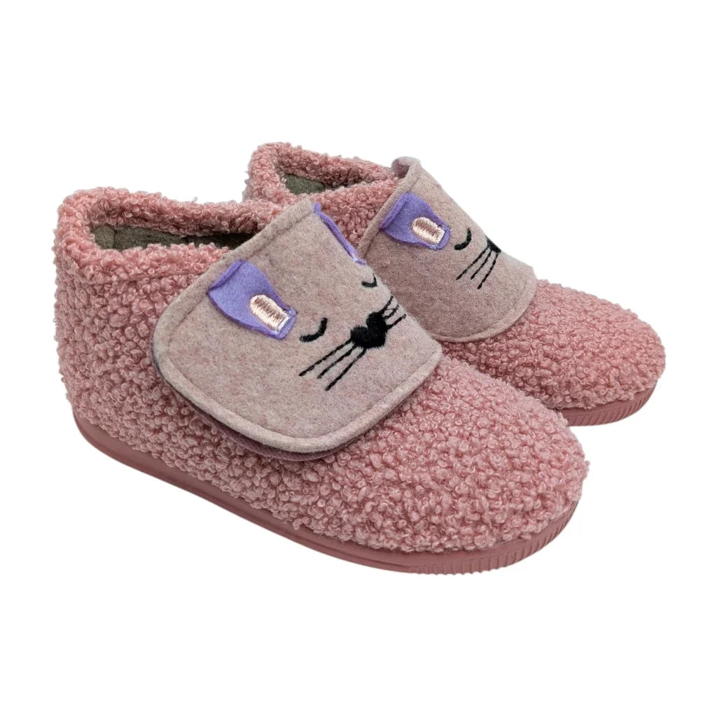 Botines de estar por casa Vulca-Bicha para niñas en borreguito rosa con diseño de gatita