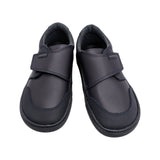 Vista superior de zapato colegial barefoot Titanitos Tritón mostrando horma ancha y espacio para los dedos
