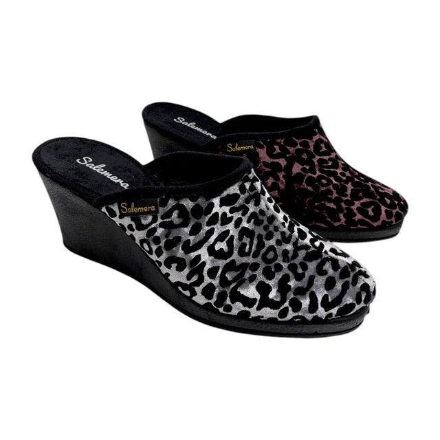 Perfil de las zapatillas de cuña alta Salemera en color perla con negro y burdeos con negro.