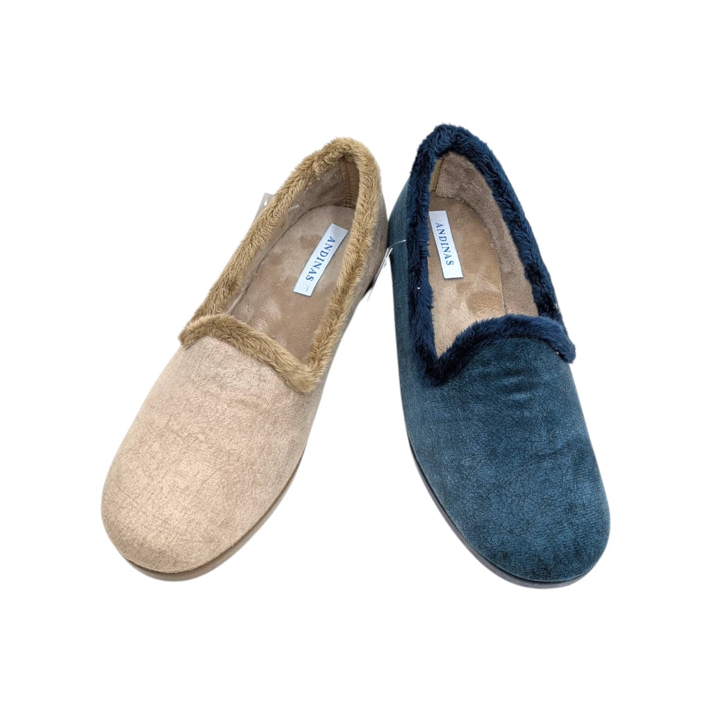 Tejido con tratamiento Water Repellent repelente al agua en zapatilla de casa Andinas