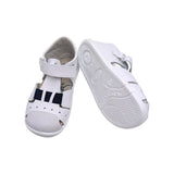 Detalle de la suela y el interior transpirable del zapato infantil Titanitos.