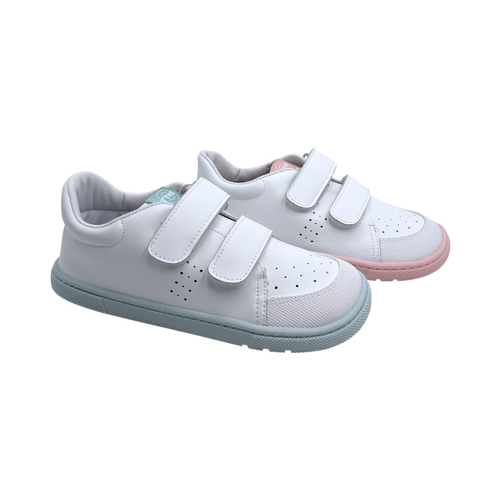 Zapatilla blanca con velcro Titanitos barefoot