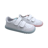 Zapatilla blanca con velcro Titanitos barefoot