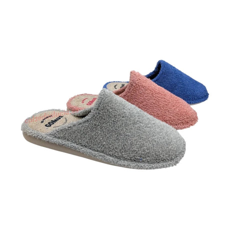 Zapatilla casa Gomus en rizo talón descubierto y puntera cerrada, primer plano el color gris claro.