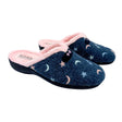 Vista lateral de la zapatilla de paño abrigado y cuña de la marca Vulca-Bicha ancho especial