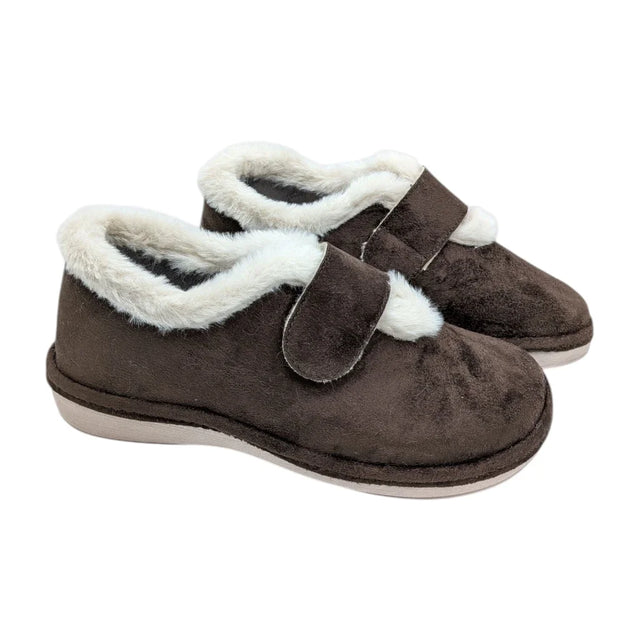 Zapatillas de casa cerradas Salvi Nuuk en color marrón con velcro y peluche blanco
