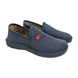 Par de zapatillas de estar por casa cerradas para hombre Salvi 08D266 en color azul marino con bordado.