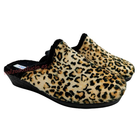 Zapatilla de casa destalonada leopardo de invierno