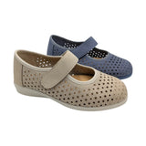 Vista del diseño calado floral en microfibra suave de mercedita súper ancha.