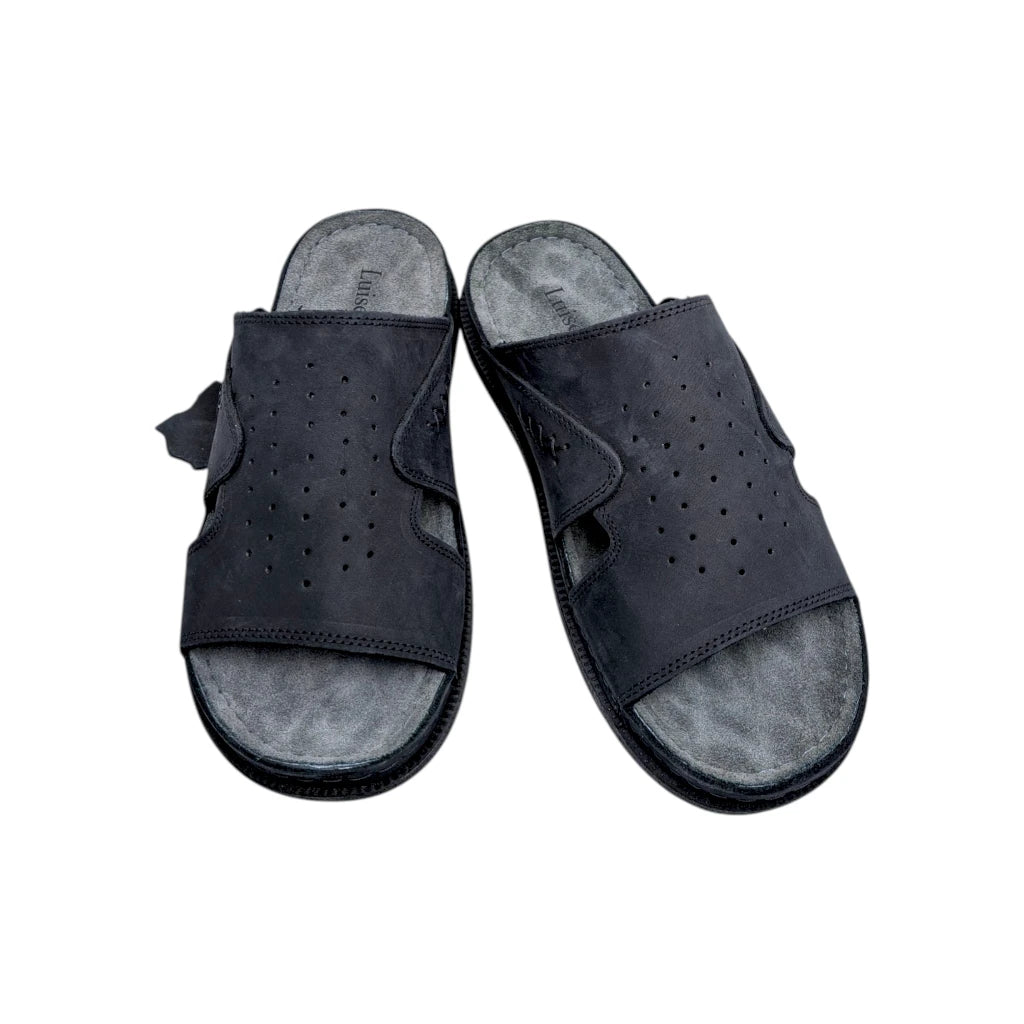 Zueco de piel negra para hombre marca Luisetti