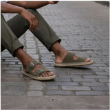 Hombre con zueco de serraje Salvi barefoot