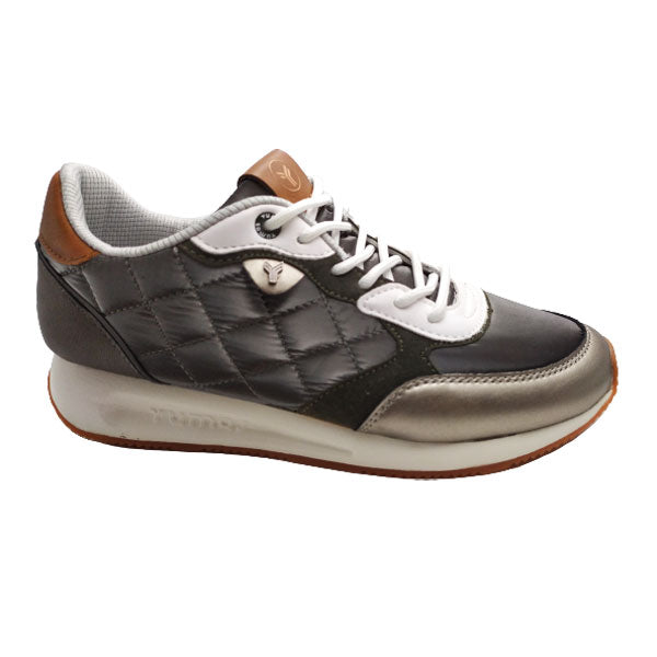 Zapatilla Yumas color plomo modelo Chiara