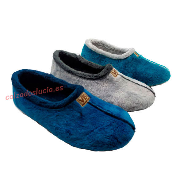 Zapatilla de casa abrigada en terciopelo