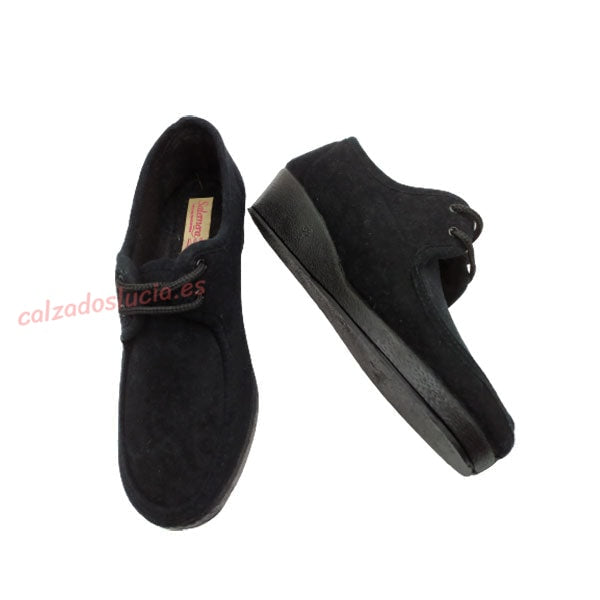 Zapatilla de cuña Salemera en negro y atada